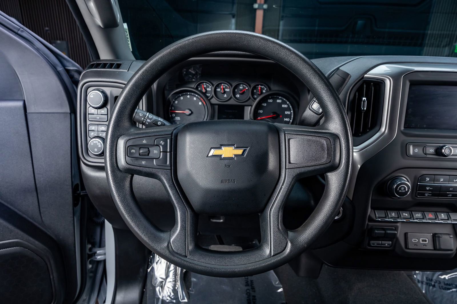 Used 2025 Chevrolet Silverado 2500 Custom w/ Custom Value Package image 19