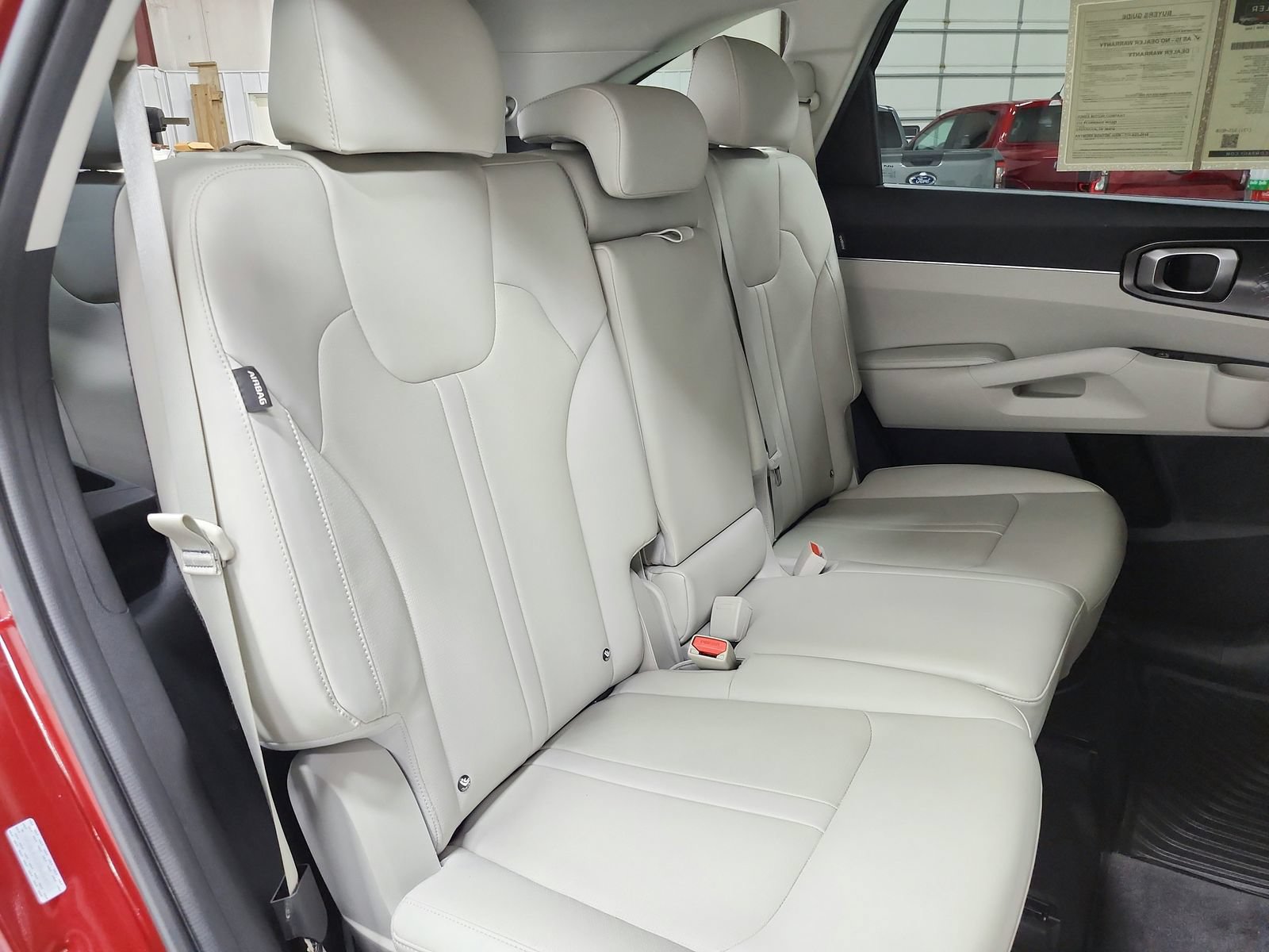 Used 2025 Kia Sorento S w/ Panoramic Sunroof Package FWD image 47