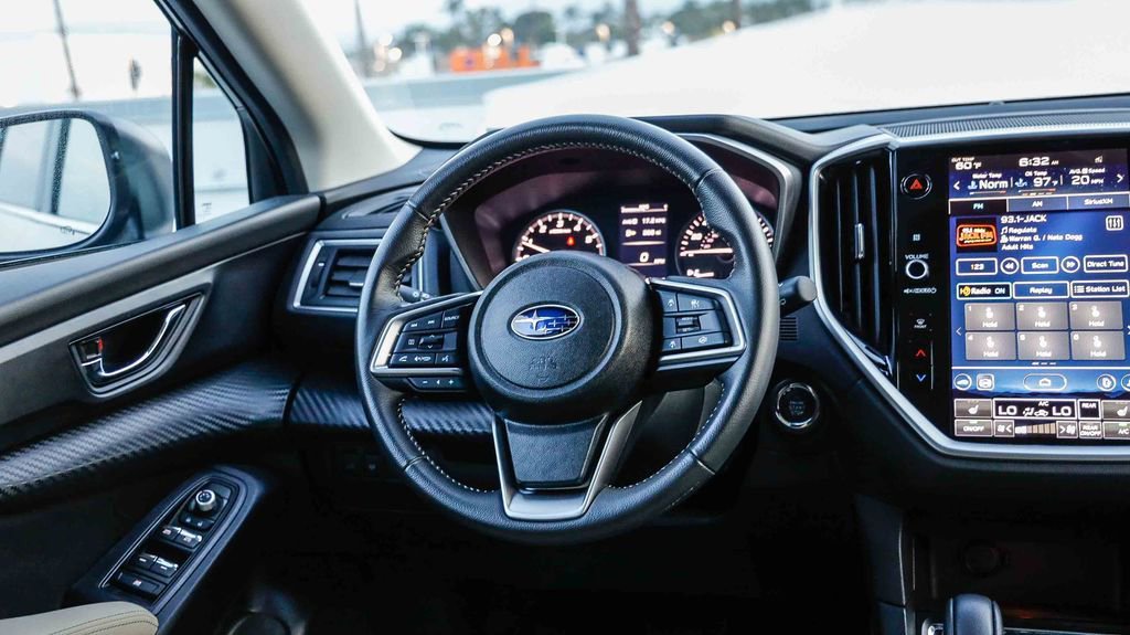 Used 2025 Subaru Ascent Premium image 18