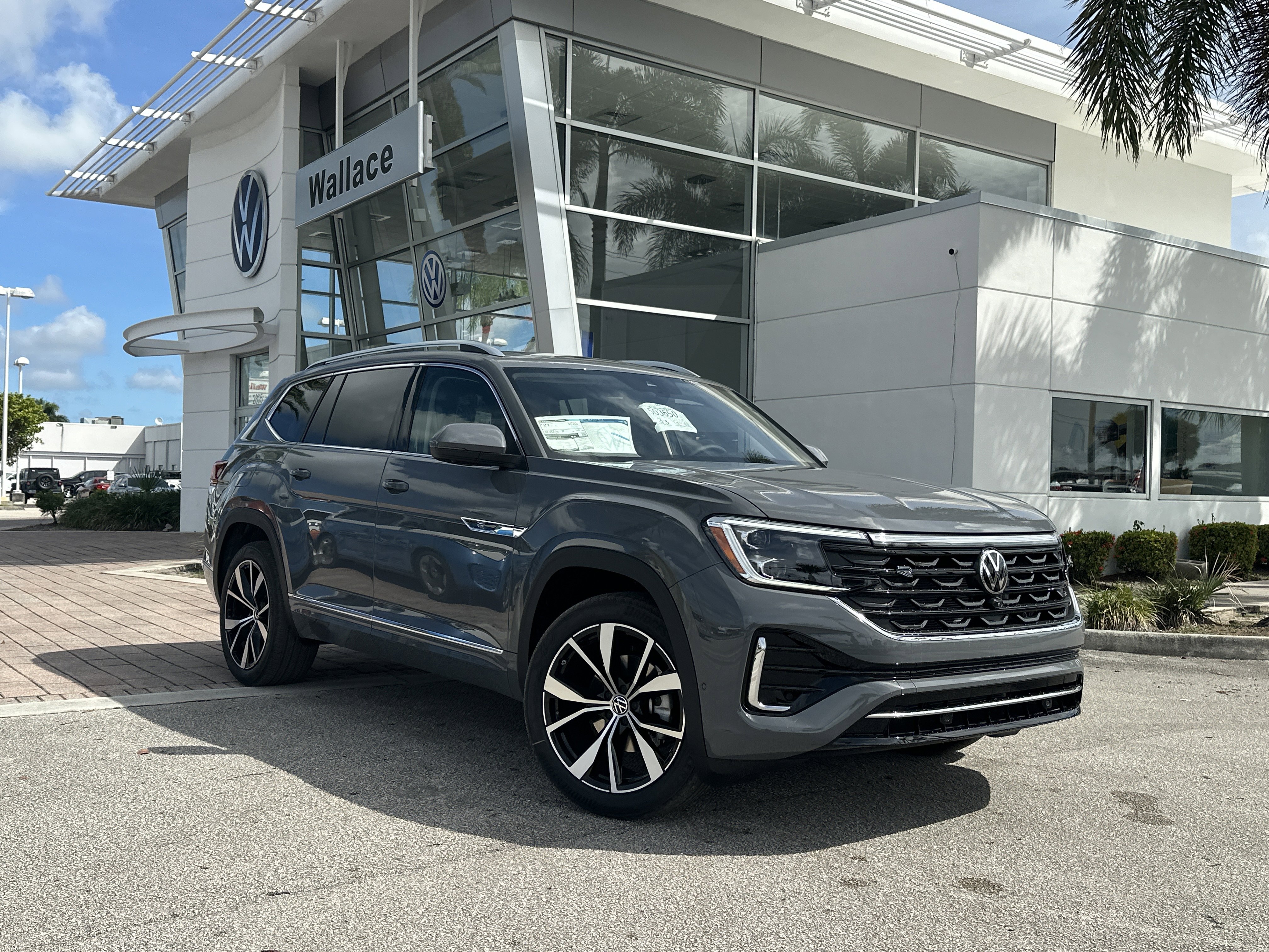 New 2026 Volkswagen Atlas SEL Premium R-Line image 1