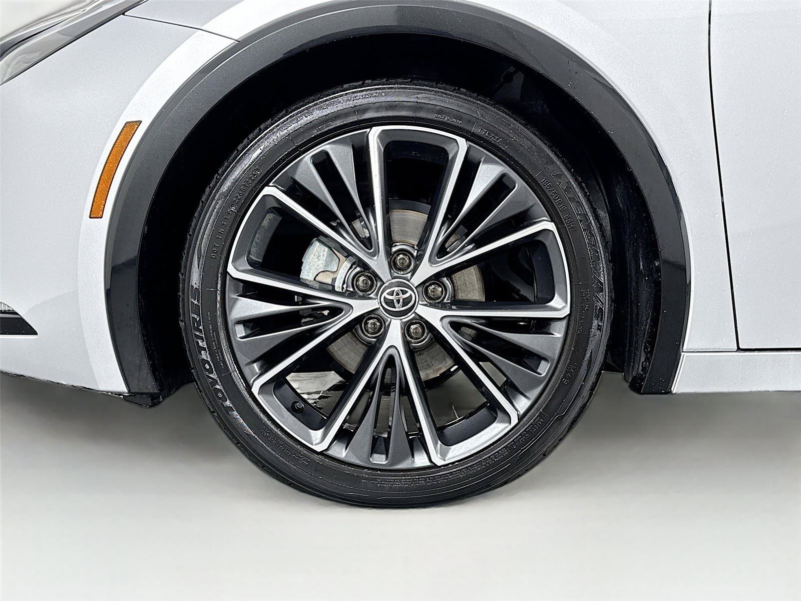 Certified 2025 Toyota Prius XLE FWD image 43