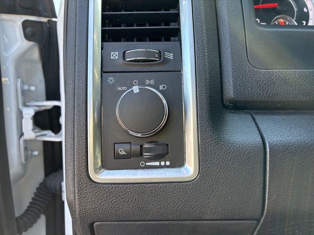 Used 2024 RAM 1500 Classic Warlock image 14