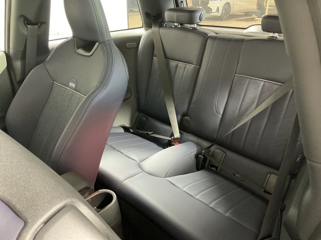 New 2026 MINI Cooper 2-Door Hardtop image 21