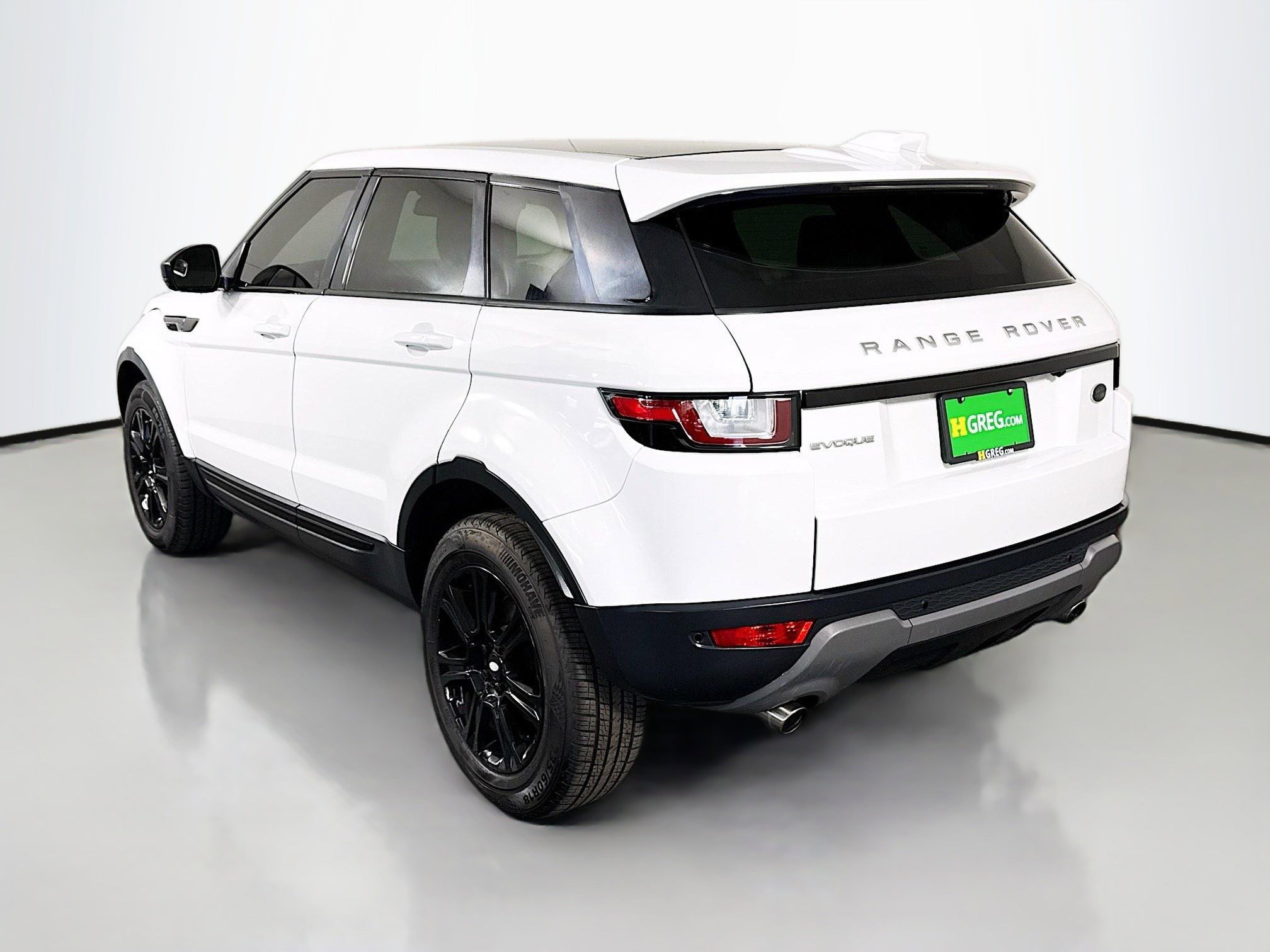 Used 2018 Land Rover Range Rover Evoque SE AWD/4WD image 7