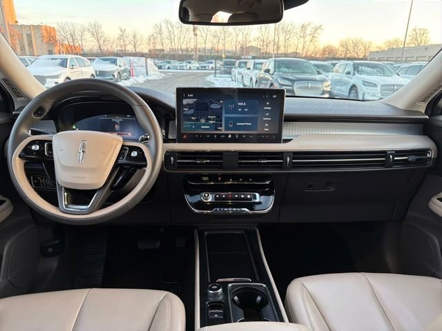 Certified 2023 Lincoln Corsair AWD image 14