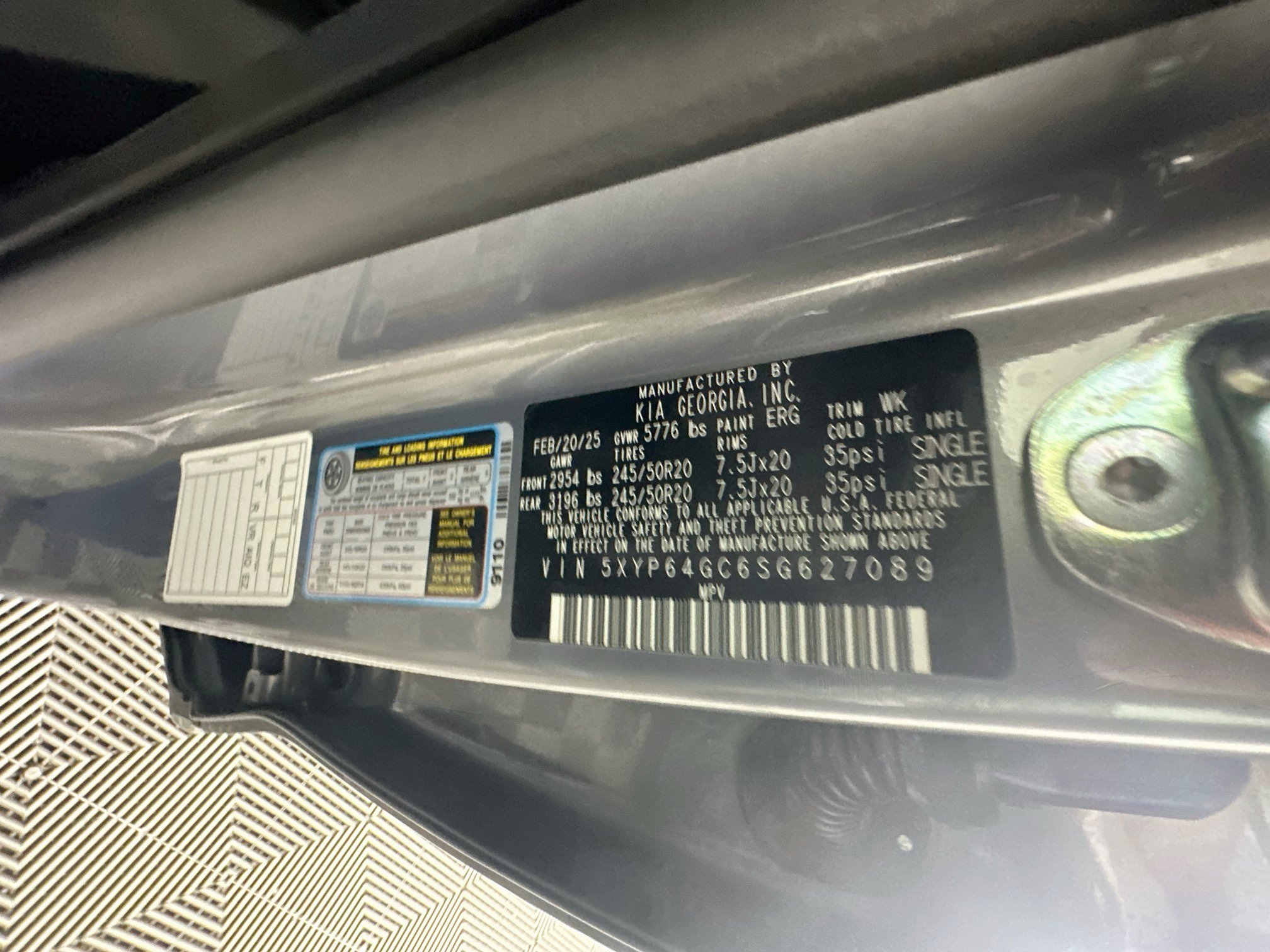Used 2025 Kia Telluride S FWD image 12