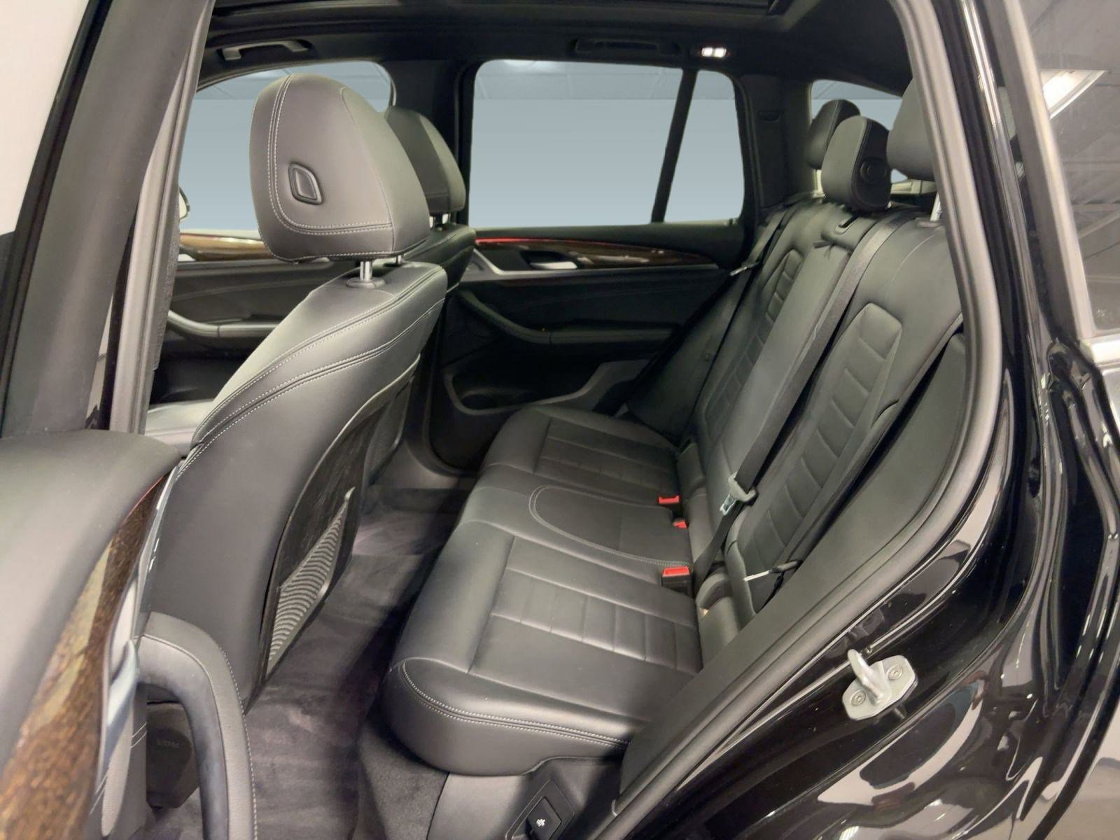 Used 2019 BMW X3 sDrive30i w/ Executive Package image 14