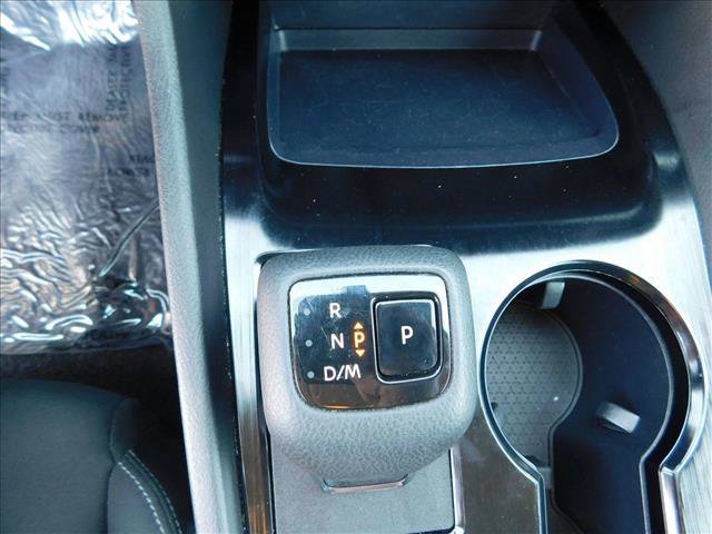 Used 2024 Nissan Rogue S FWD image 18