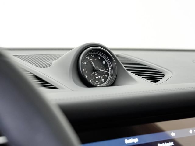 Certified 2023 Porsche Macan S AWD/4WD image 17
