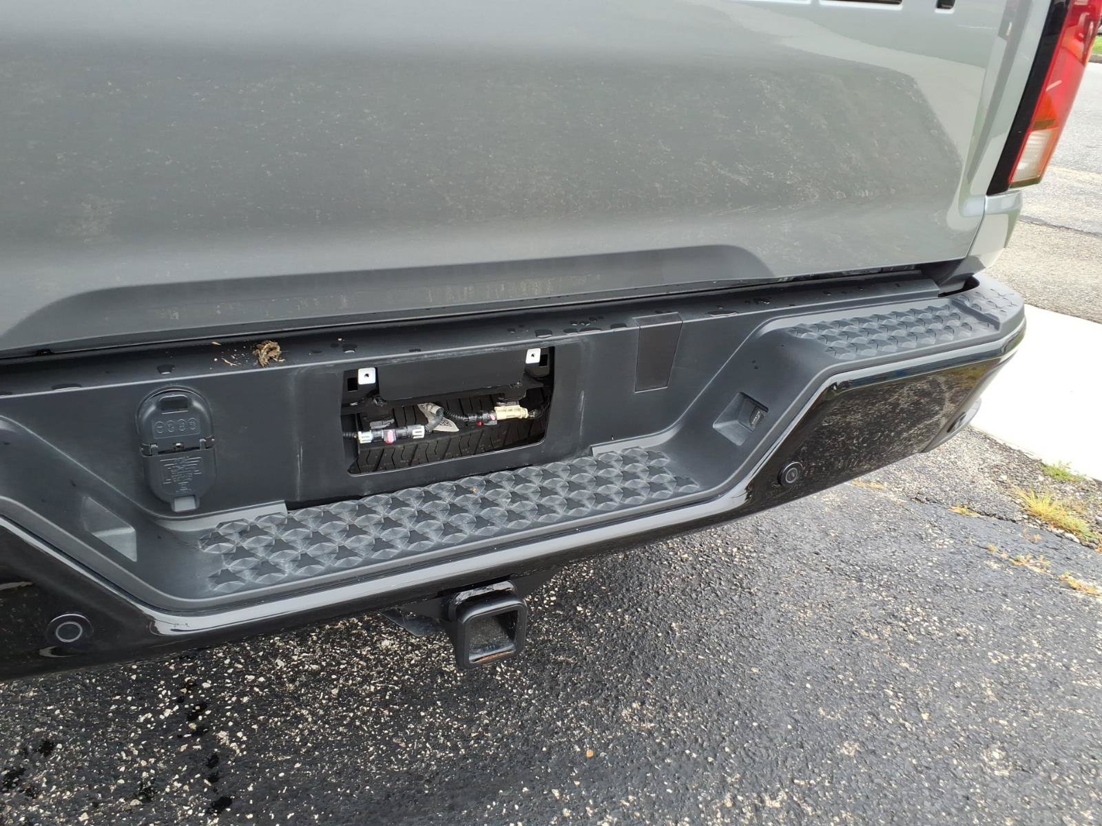 Used 2025 Chevrolet Colorado Z71 AWD/4WD image 17