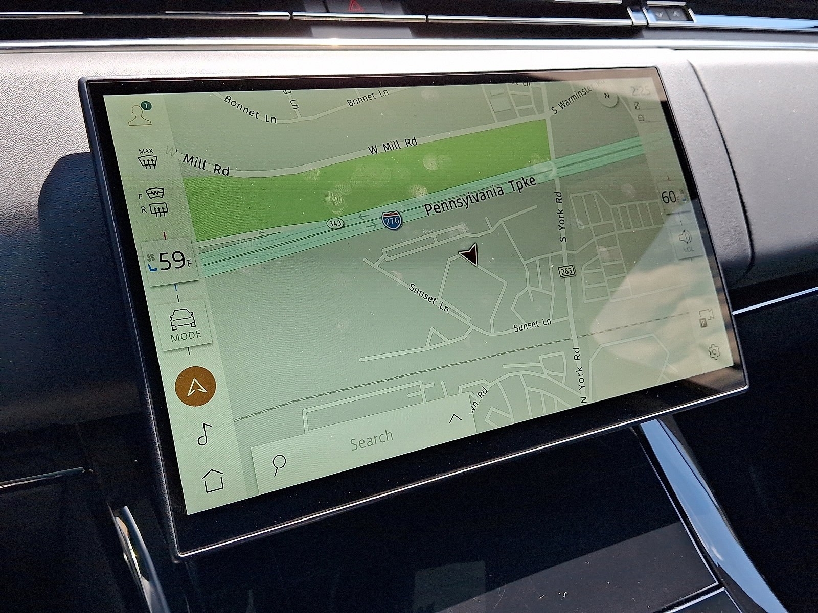 Used 2025 Land Rover Range Rover Sport SE image 18