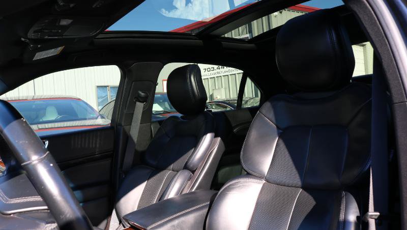 Used 2017 Lincoln Continental Select image 10