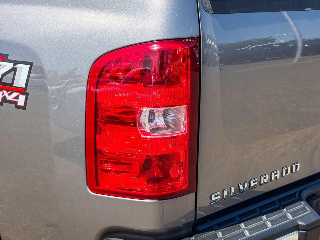 Used 2013 Chevrolet Silverado 1500 LT w/ All-Star Edition AWD/4WD image 8
