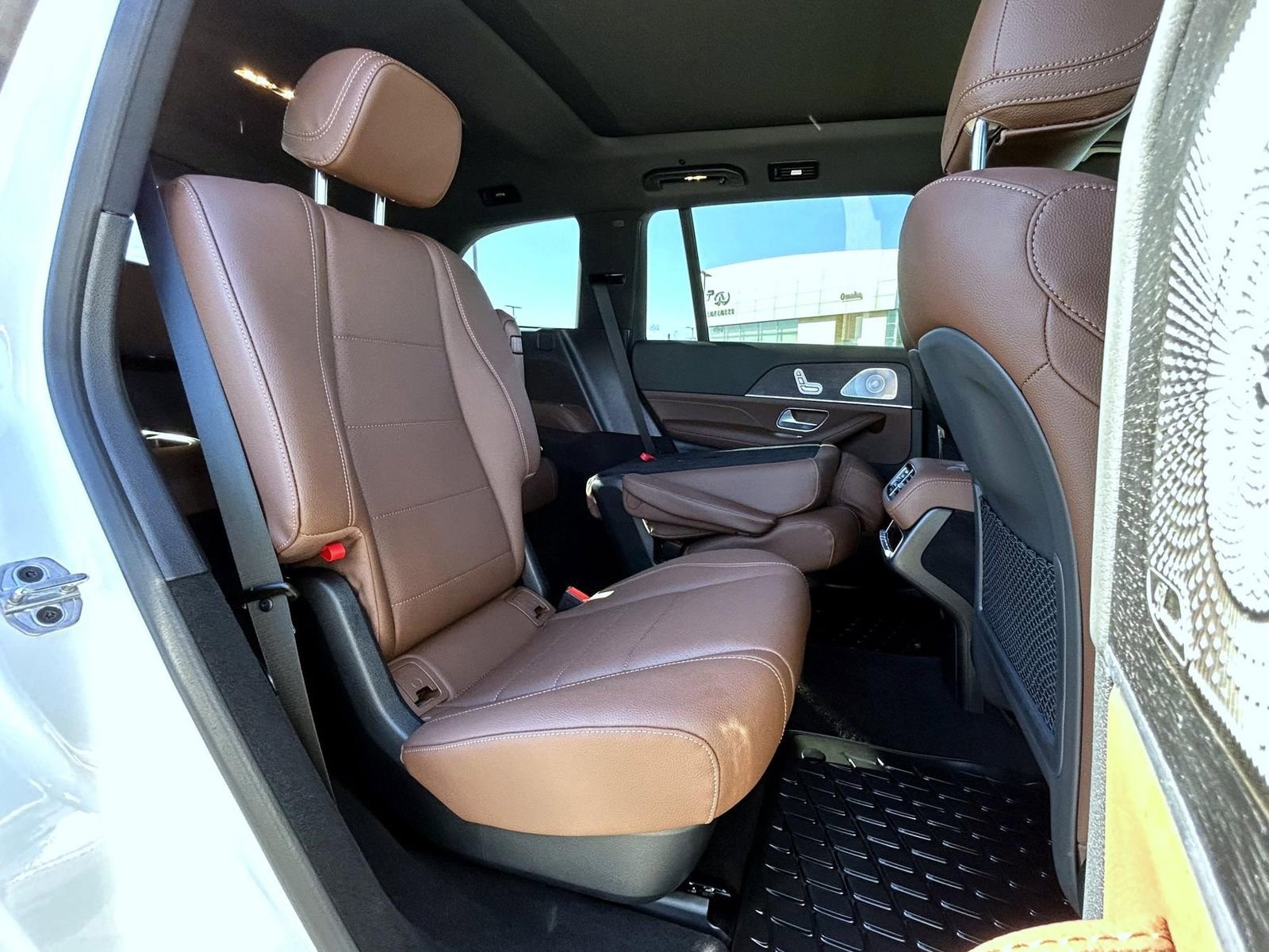 Used 2025 Mercedes-Benz GLS 450 4MATIC image 17