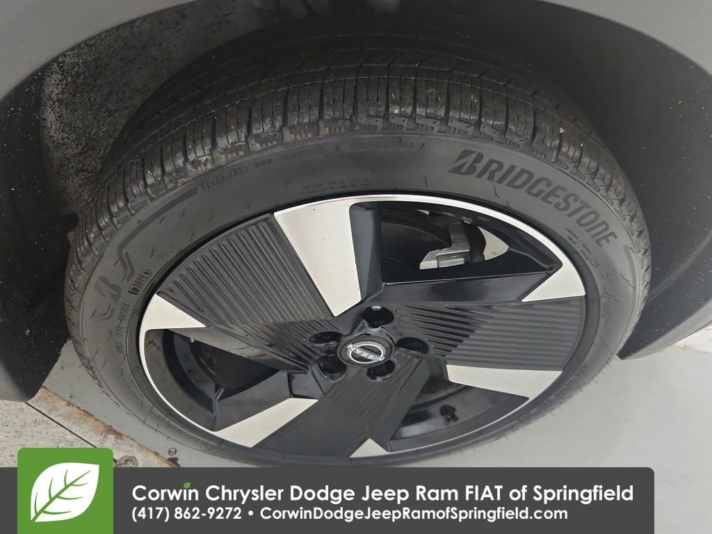 Used 2025 Nissan Kicks SR w/ Illumination Package image 31