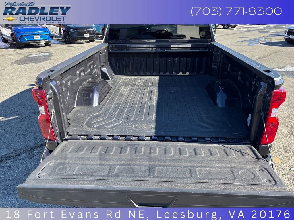 Used 2024 Chevrolet Silverado 2500 Custom w/ Custom Value Package image 11