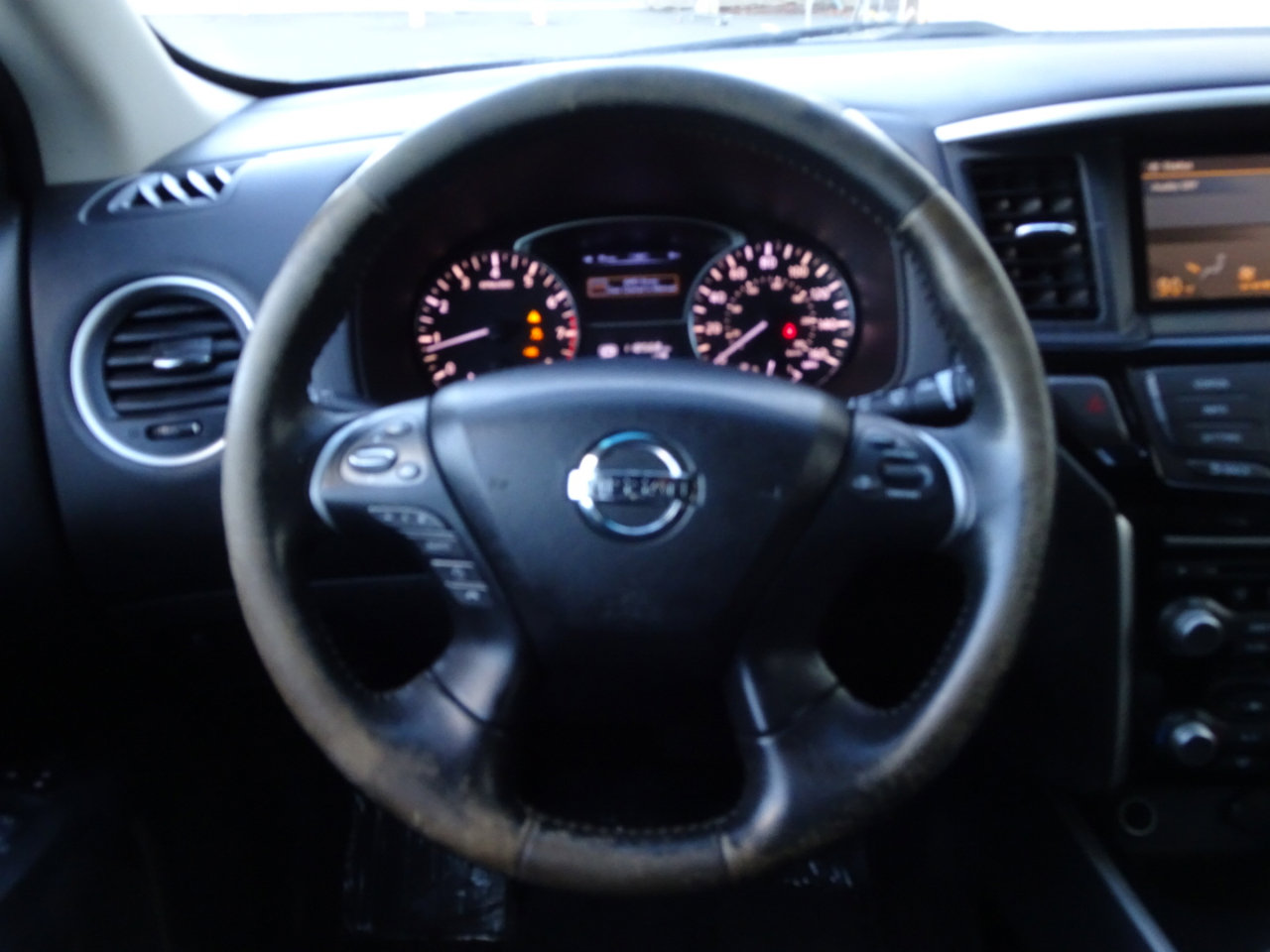 Used 2013 Nissan Pathfinder SV image 18