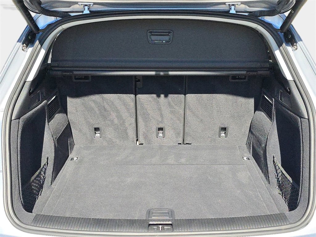 Certified 2025 Audi Q5 2.0T Premium Plus image 12