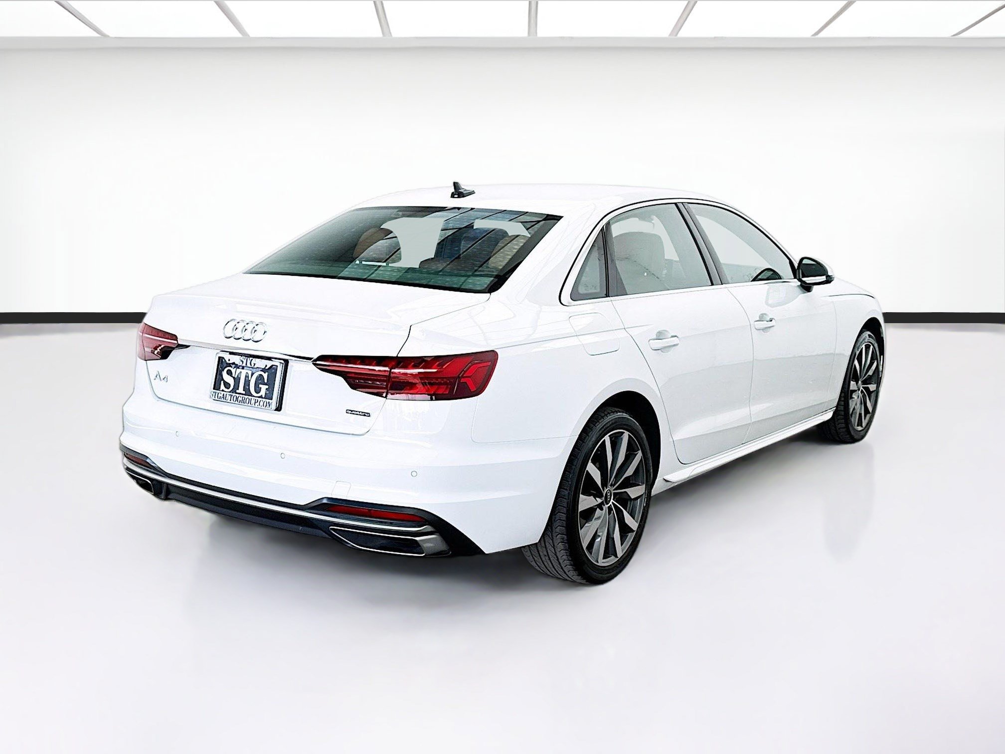 Used 2023 Audi A4 2.0T Premium Plus w/ Premium Plus Package AWD/4WD image 4