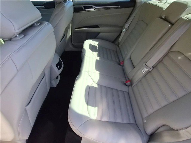 Used 2019 Ford Fusion SEL FWD image 18