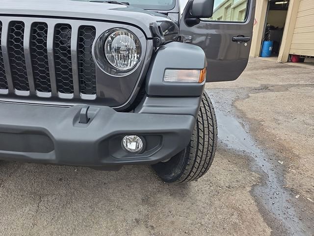 Used 2024 Jeep Wrangler Sport S image 46