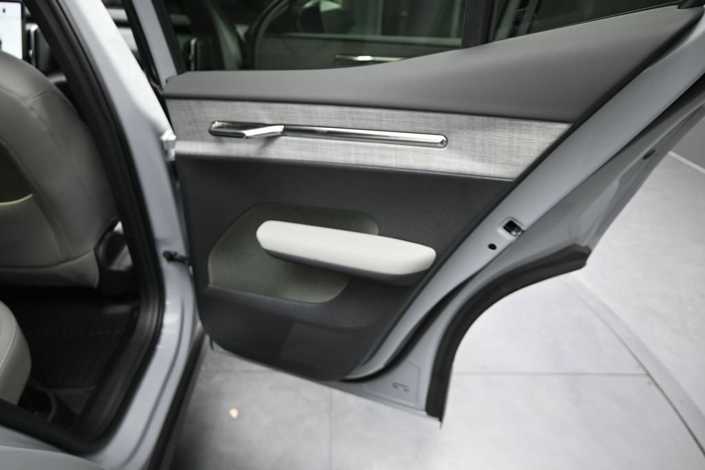 New 2026 Volvo EX30 Plus w/ Protection Package Premier AWD/4WD image 15