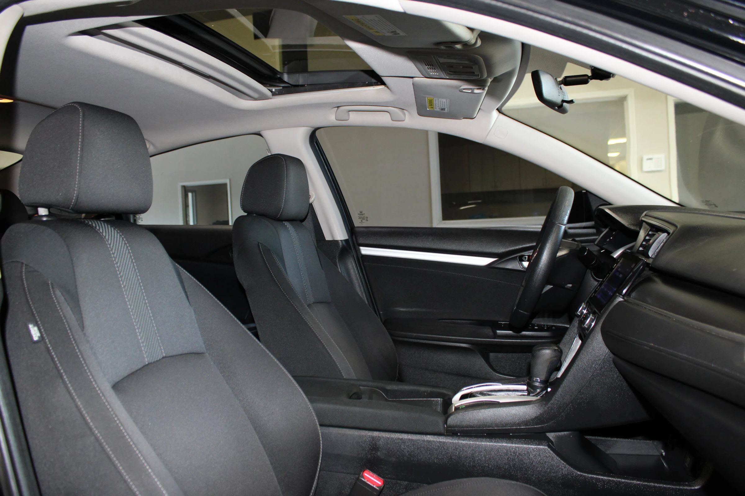Used 2017 Honda Civic EX image 29