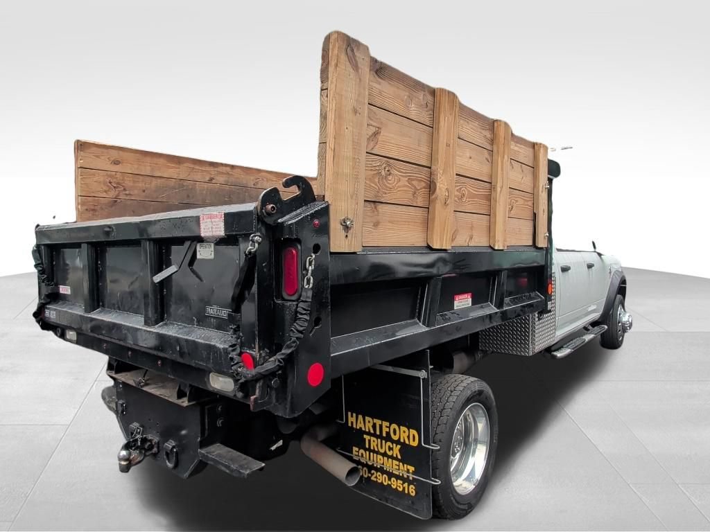 Used 2024 RAM 5500 Tradesman w/ Chrome Appearance Group AWD/4WD image 4