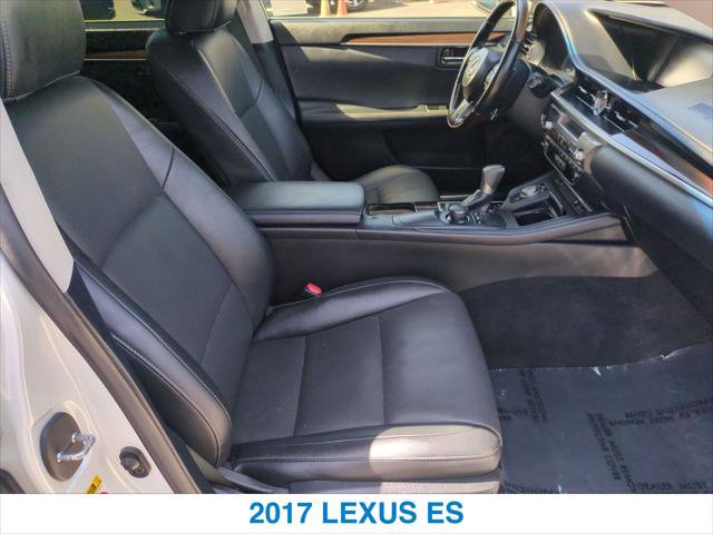 Used 2017 Lexus ES 350 w/ Premium Package FWD image 25
