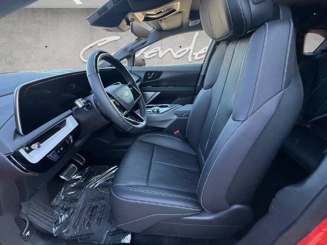 Certified 2025 Cadillac Optiq Sport 2 AWD/4WD image 19