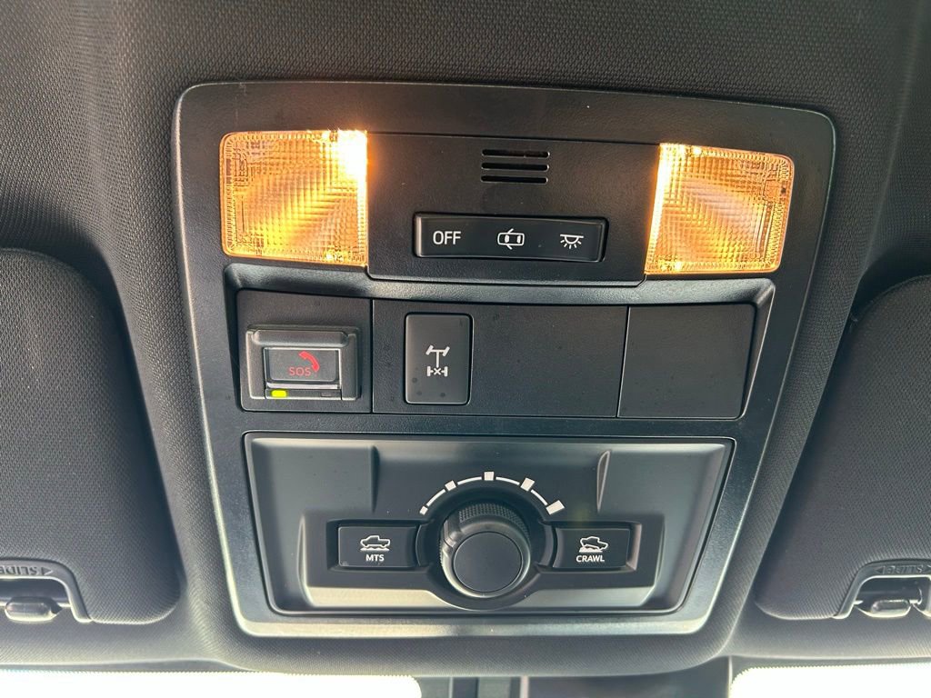 Used 2021 Toyota Tacoma TRD Off-Road image 33