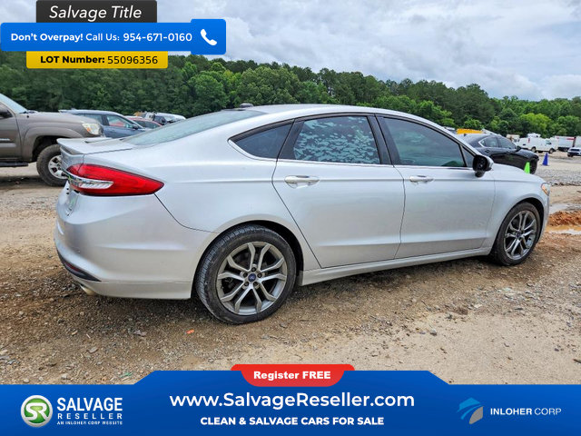 Used 2017 Ford Fusion SE w/ Equipment Group 201A FWD image 4