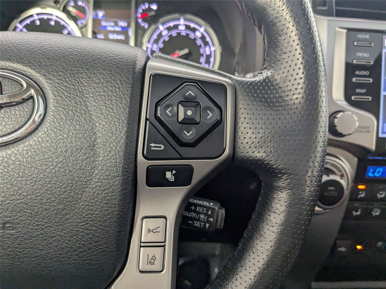 Used 2024 Toyota 4Runner Limited AWD/4WD image 19