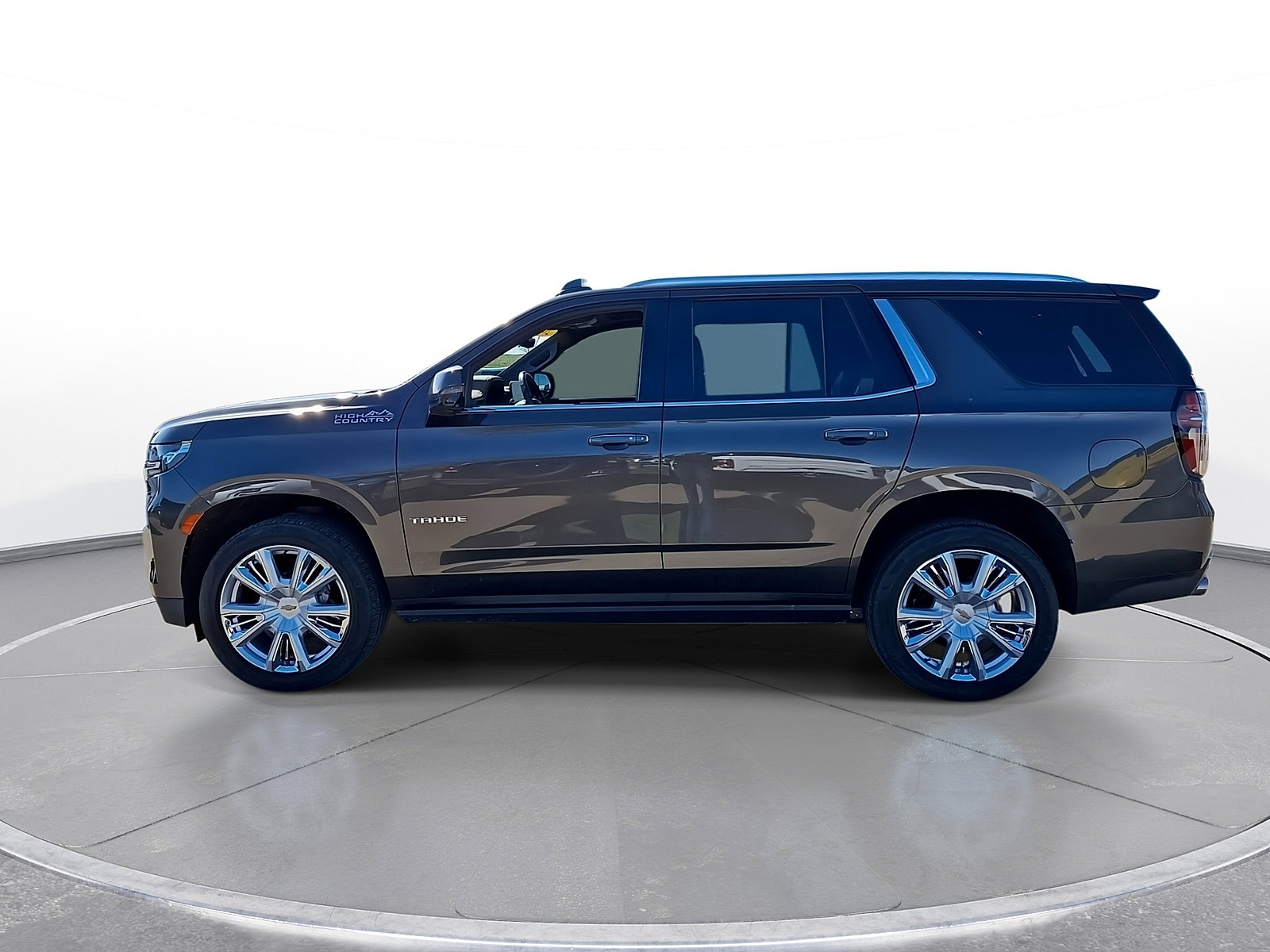 Used 2021 Chevrolet Tahoe High Country w/ Premium Package AWD/4WD image 5
