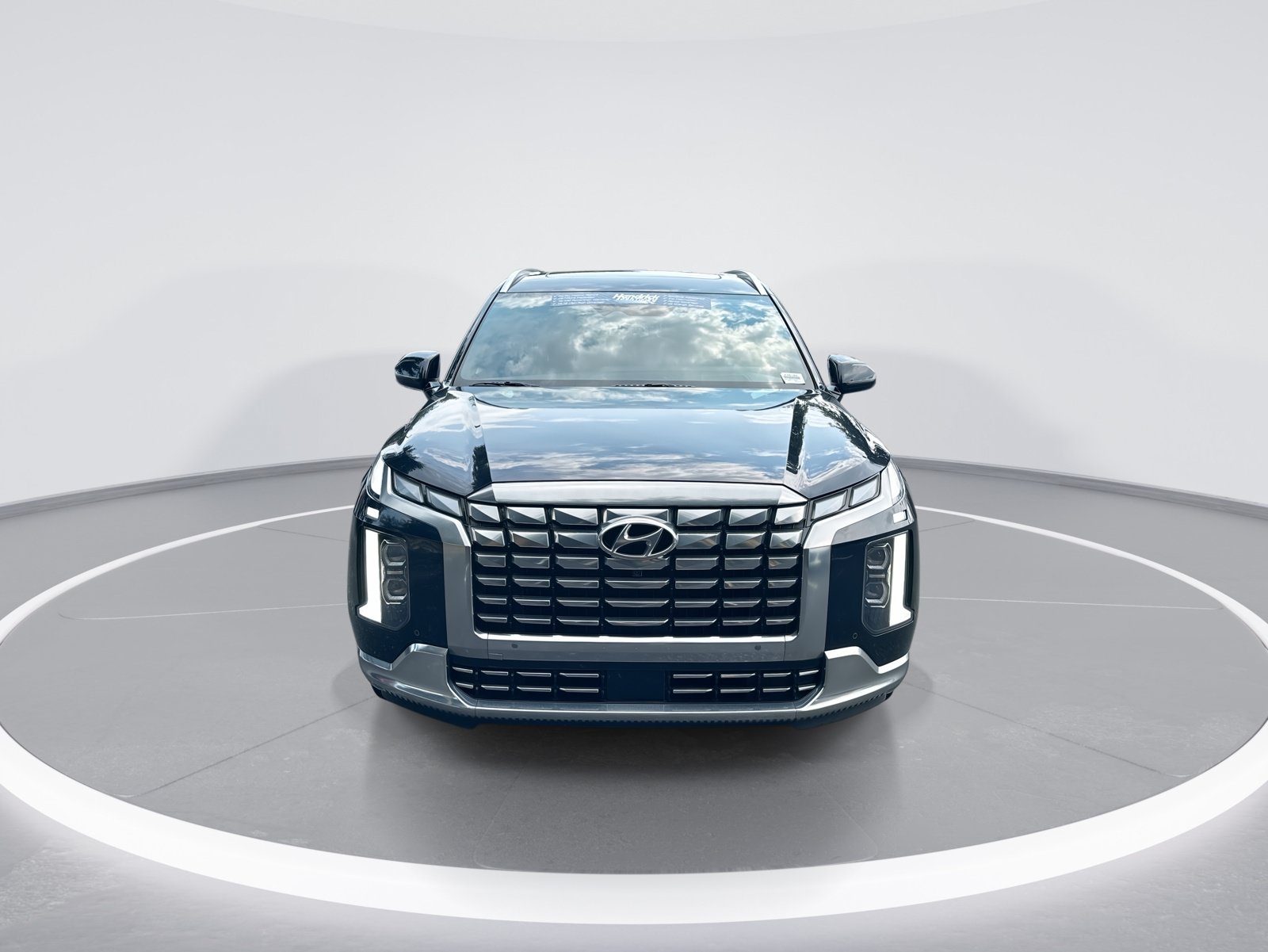 Used 2024 Hyundai Palisade Calligraphy FWD image 3