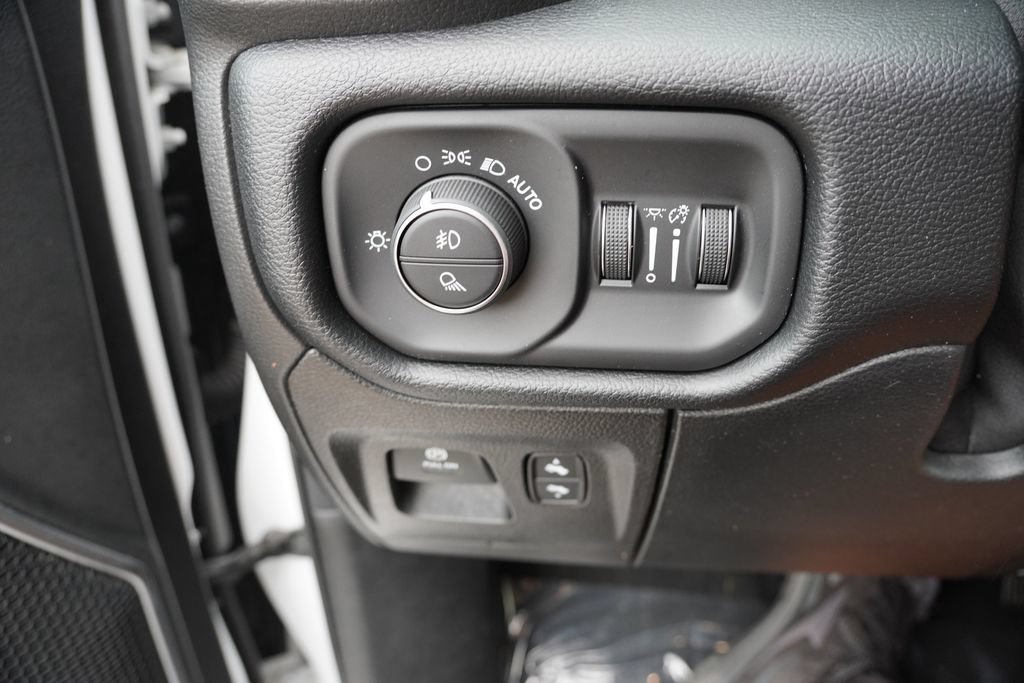 Used 2021 RAM 1500 Laramie AWD/4WD image 24