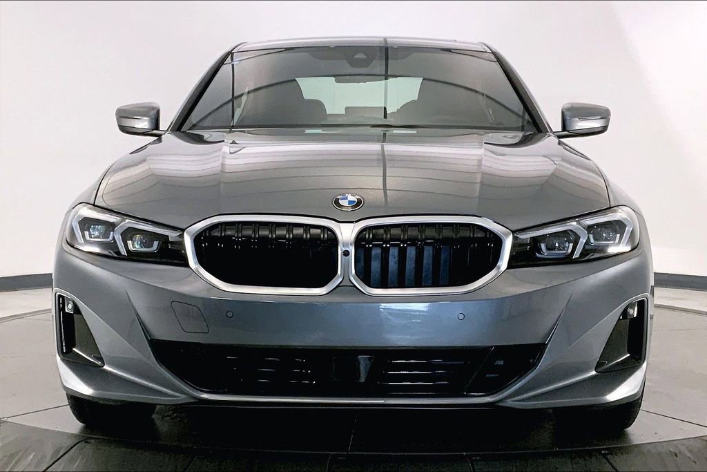 Used 2025 BMW 330i xDrive Sedan AWD/4WD image 2