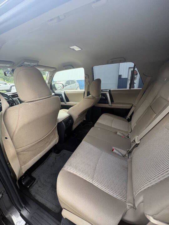 Used 2016 Toyota 4Runner SR5 RWD image 9