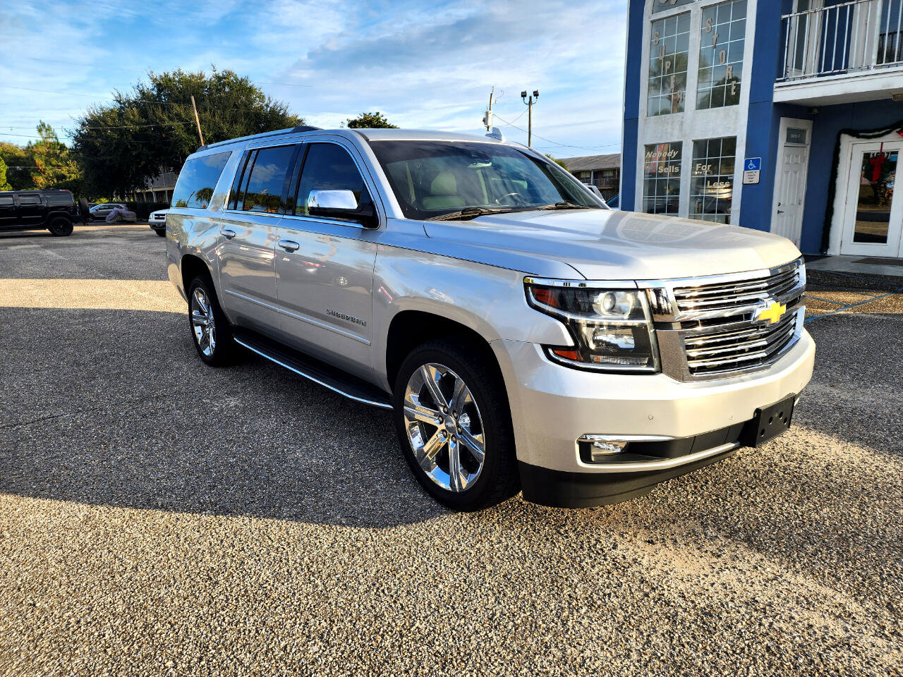 Used 2018 Chevrolet Suburban Premier image 7