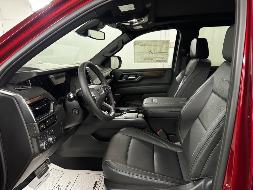 New 2026 GMC Yukon Denali w/ Sun & Power Step Package image 19