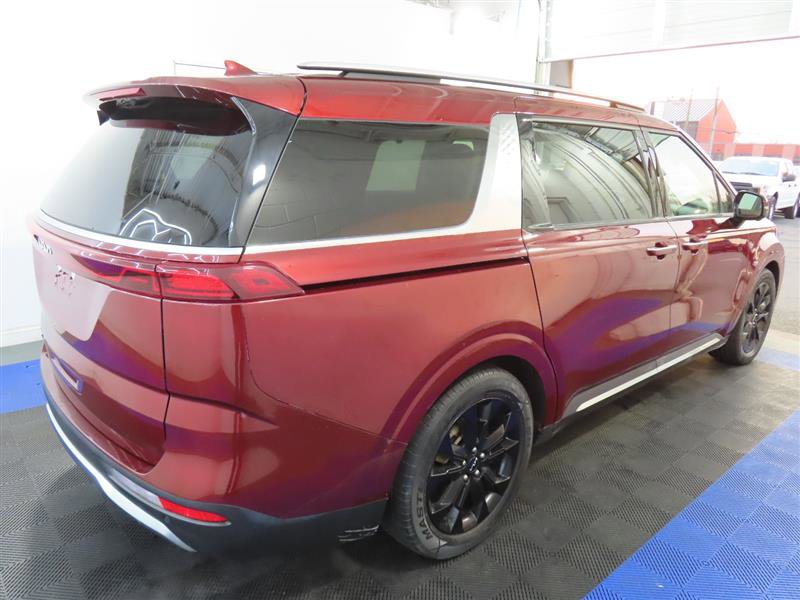 Used 2022 Kia Carnival SX Prestige image 14