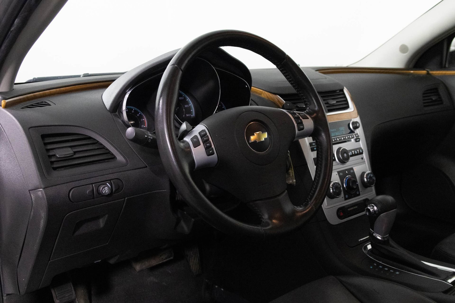 Used 2009 Chevrolet Malibu LT w/ HFV6 Engine Package image 5