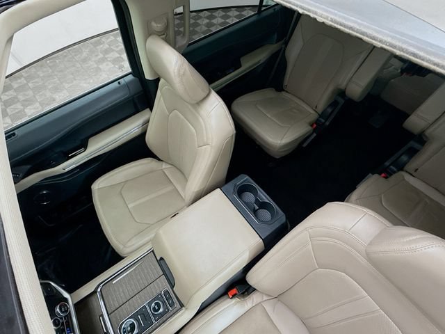 Used 2023 Ford Expedition Limited AWD/4WD image 23