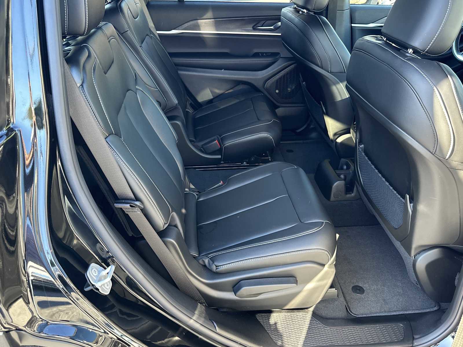 New 2025 Jeep Grand Cherokee L Limited image 15