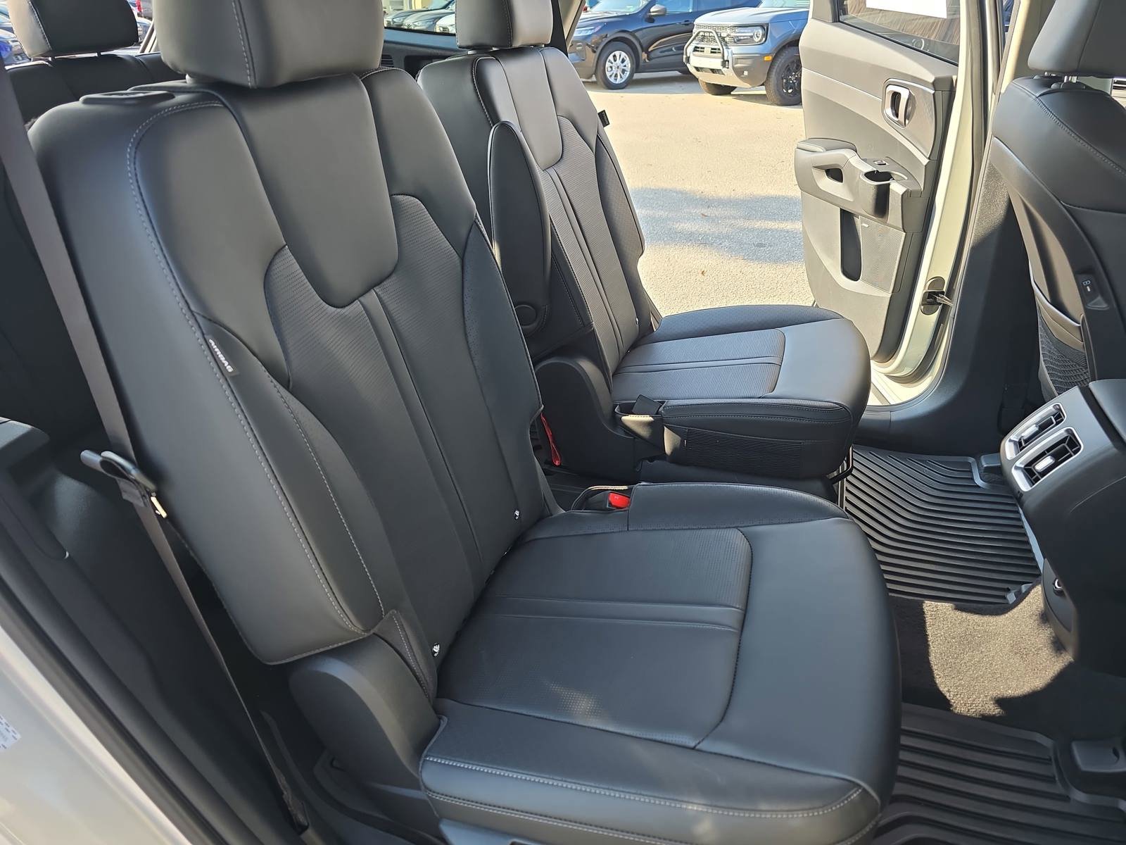 New 2026 Kia Sorento EX w/ EX Premium Package FWD image 11