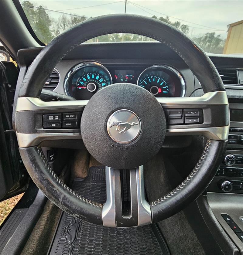 Used 2014 Ford Mustang Premium RWD image 7