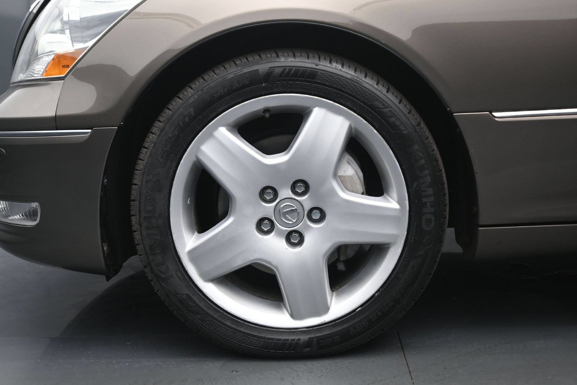 Used 2005 Lexus LS 430 RWD image 29