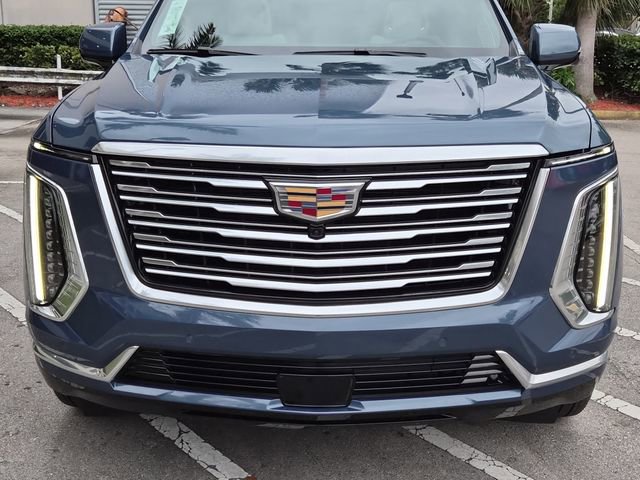 Certified 2026 Cadillac Escalade Platinum Luxury image 9