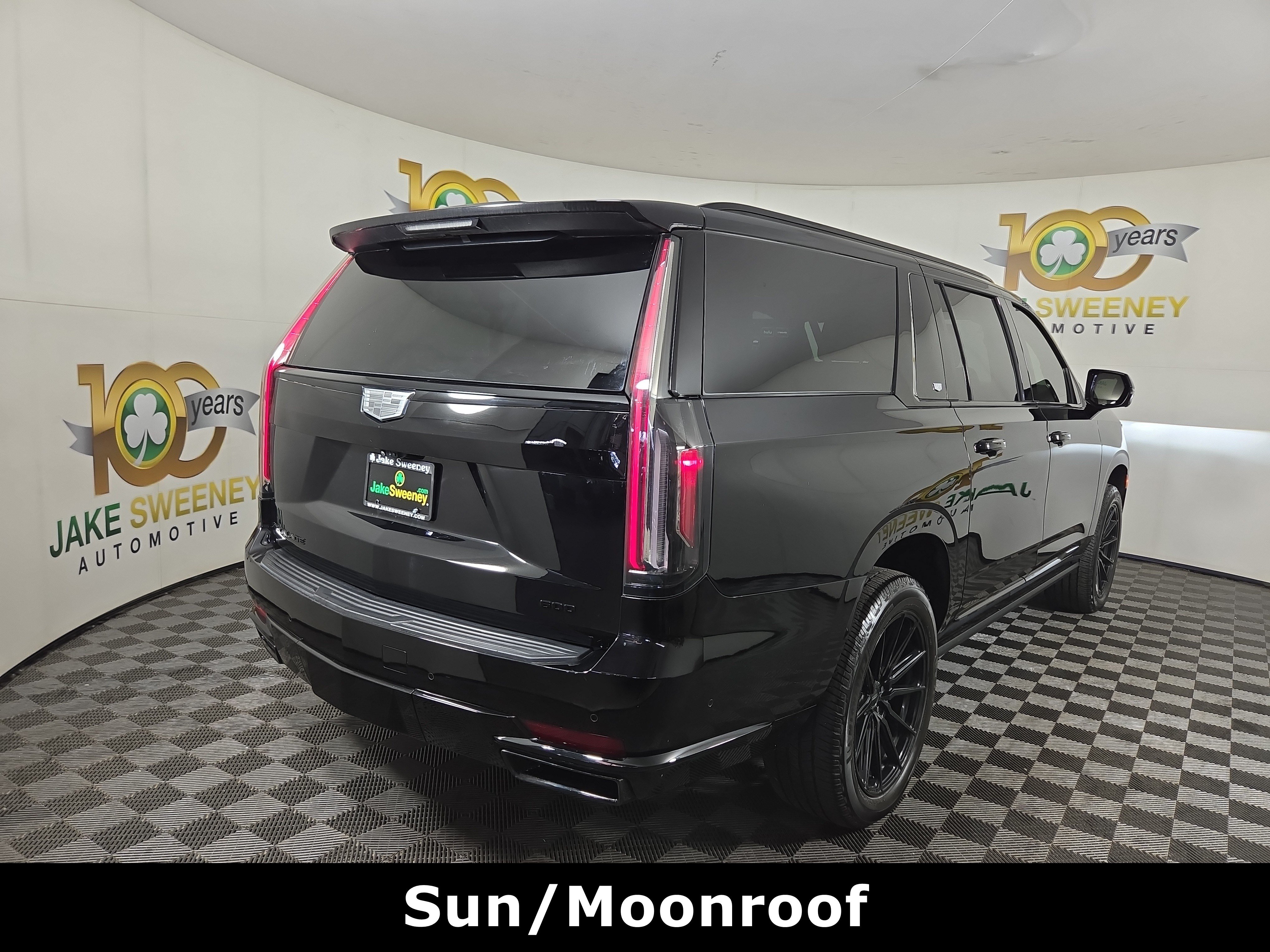 Certified 2024 Cadillac Escalade ESV Sport w/ LPO, ONYX Package AWD/4WD image 9