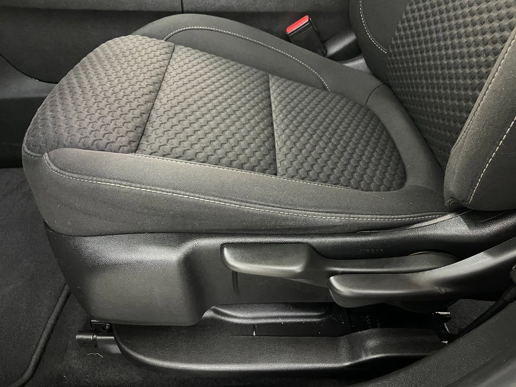 Used 2019 GMC Acadia SLE image 22